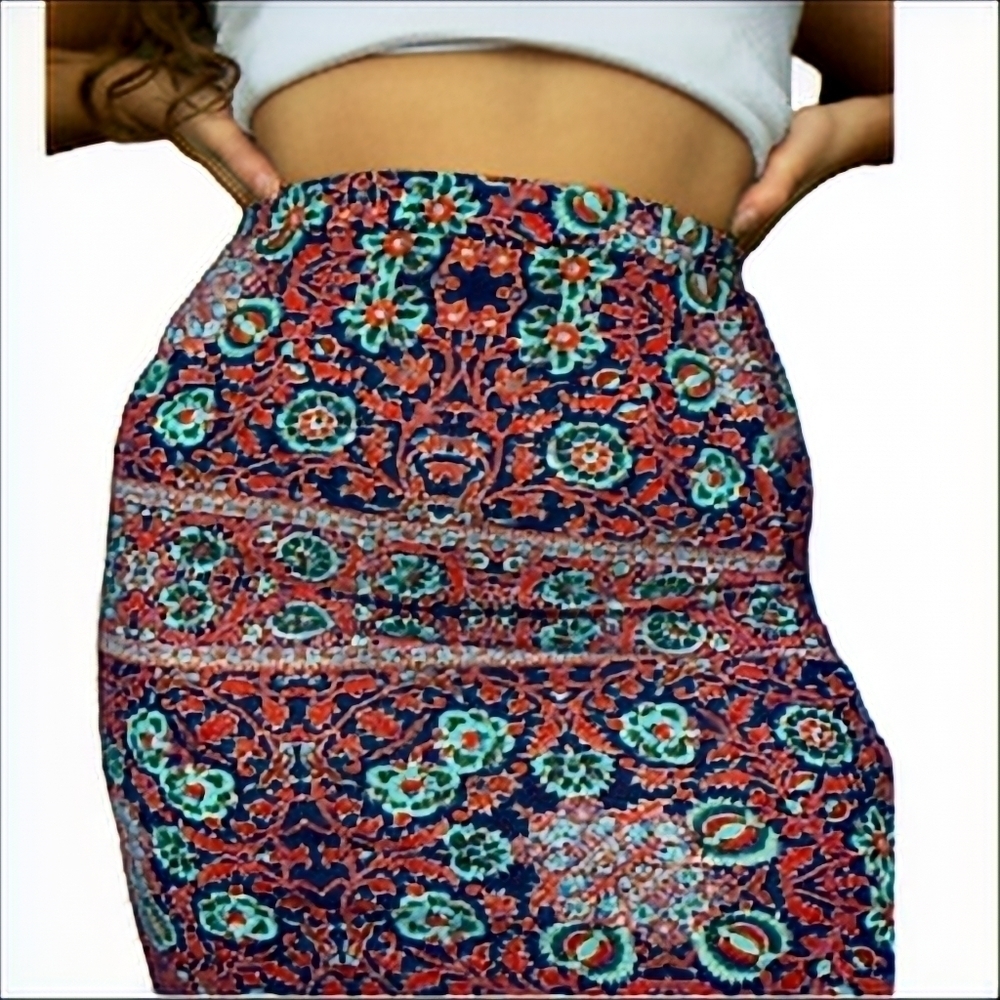 Lily White Floral Maxi‎ Skirt Size XS